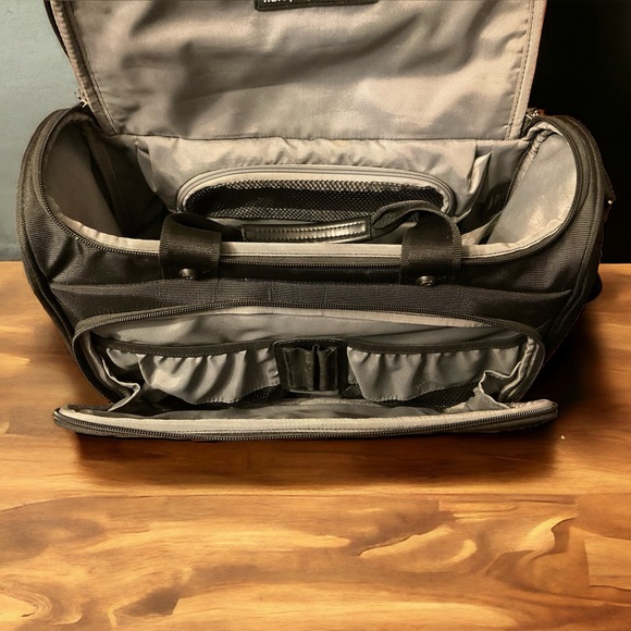 ✈️Travelpro”The Choice Of Flight Crews And Frequent Travelers” Multipurpose Tote - Picture 5 of 15